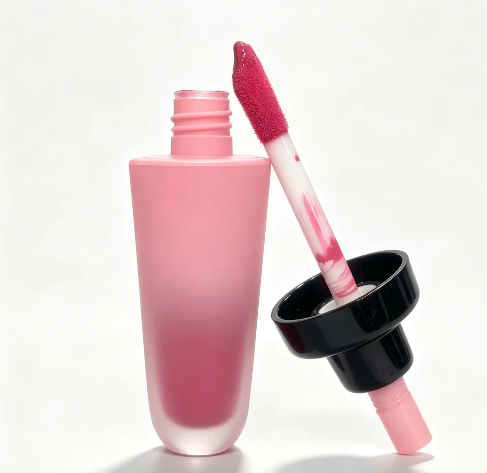 Milk Tea Cup Matte Lip Gloss with a Foggy Satin Finish That Doesn't Stick to the Cup and Makes the Lips Look Brighter.